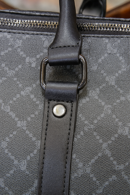 Rainier™ Travel Bag